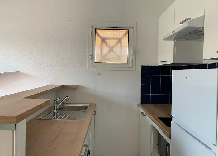 - Cabine: 4 Pers, Proche Plages Et Commerces, Ménage Inclus - Fr-1-319-191 Biscarrosse-Plage